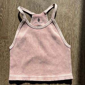 NWOT Happiness Runs Top with logo